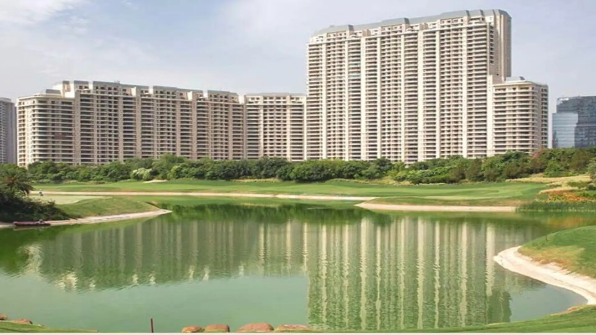 DLF The Arbour Sector 63 Gurgaon luxury 4BHK apartments