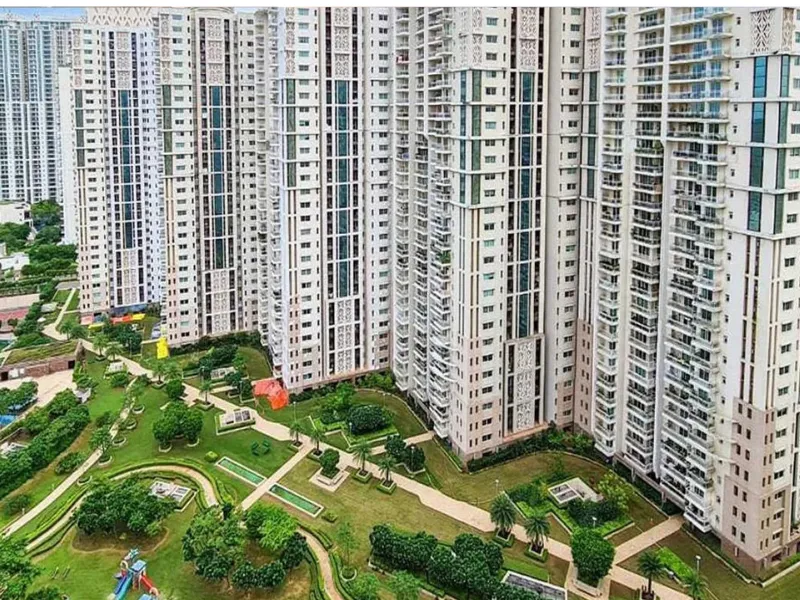 DLF Park Place family friendly residences on Golf Course Road